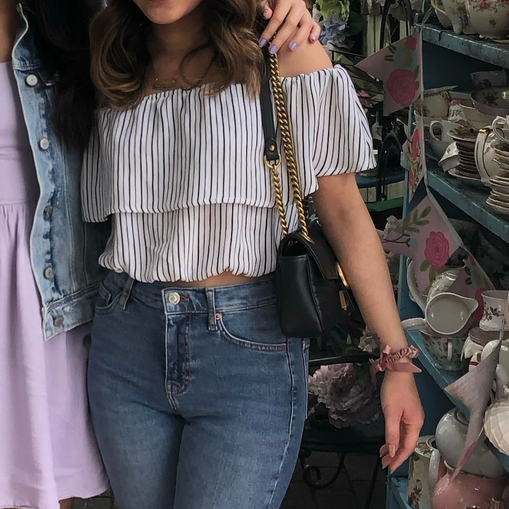 Forever 21 Black and White Striped Crop Top